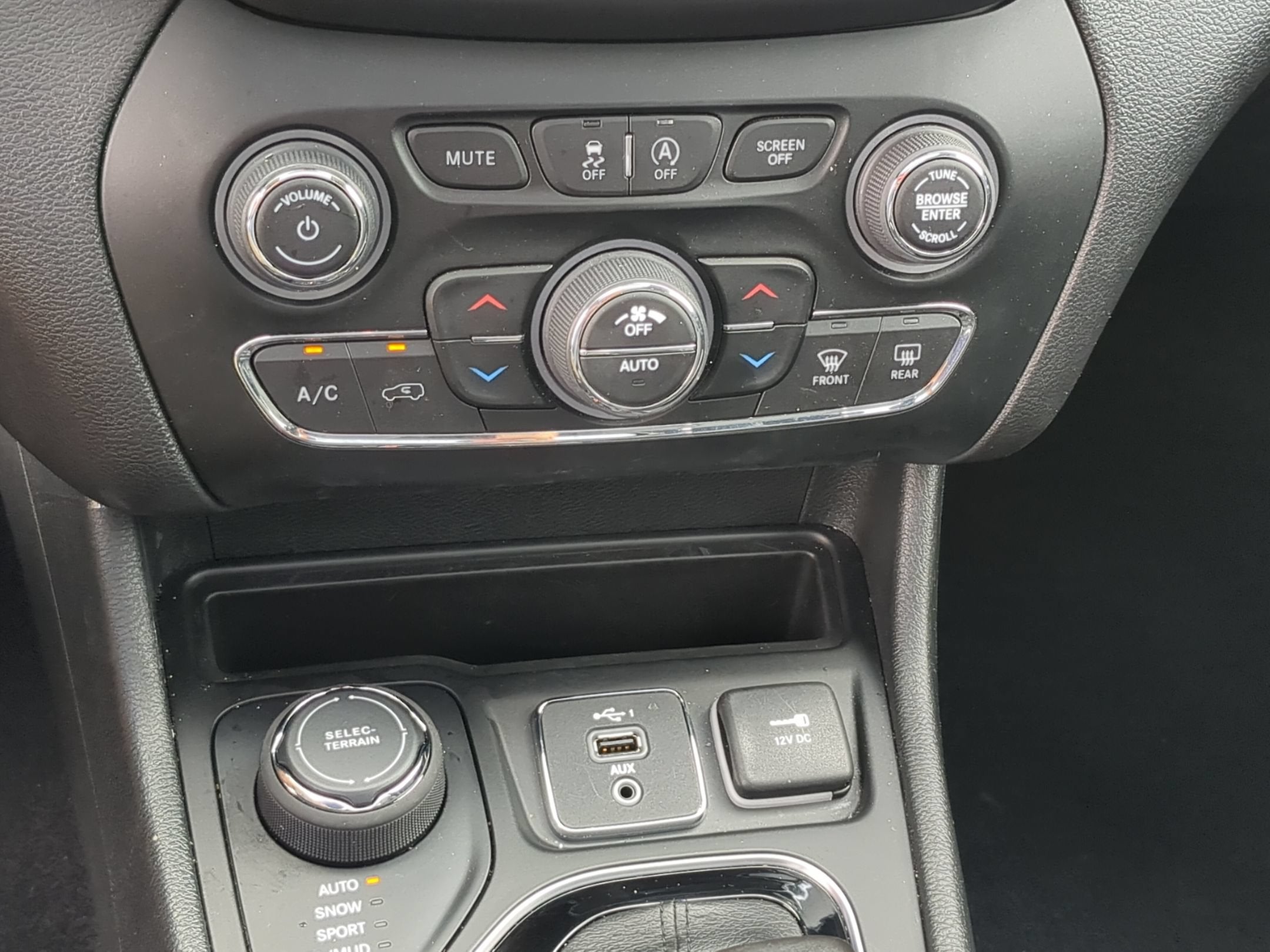 2023 Jeep Cherokee Altitude Lux 4x4
