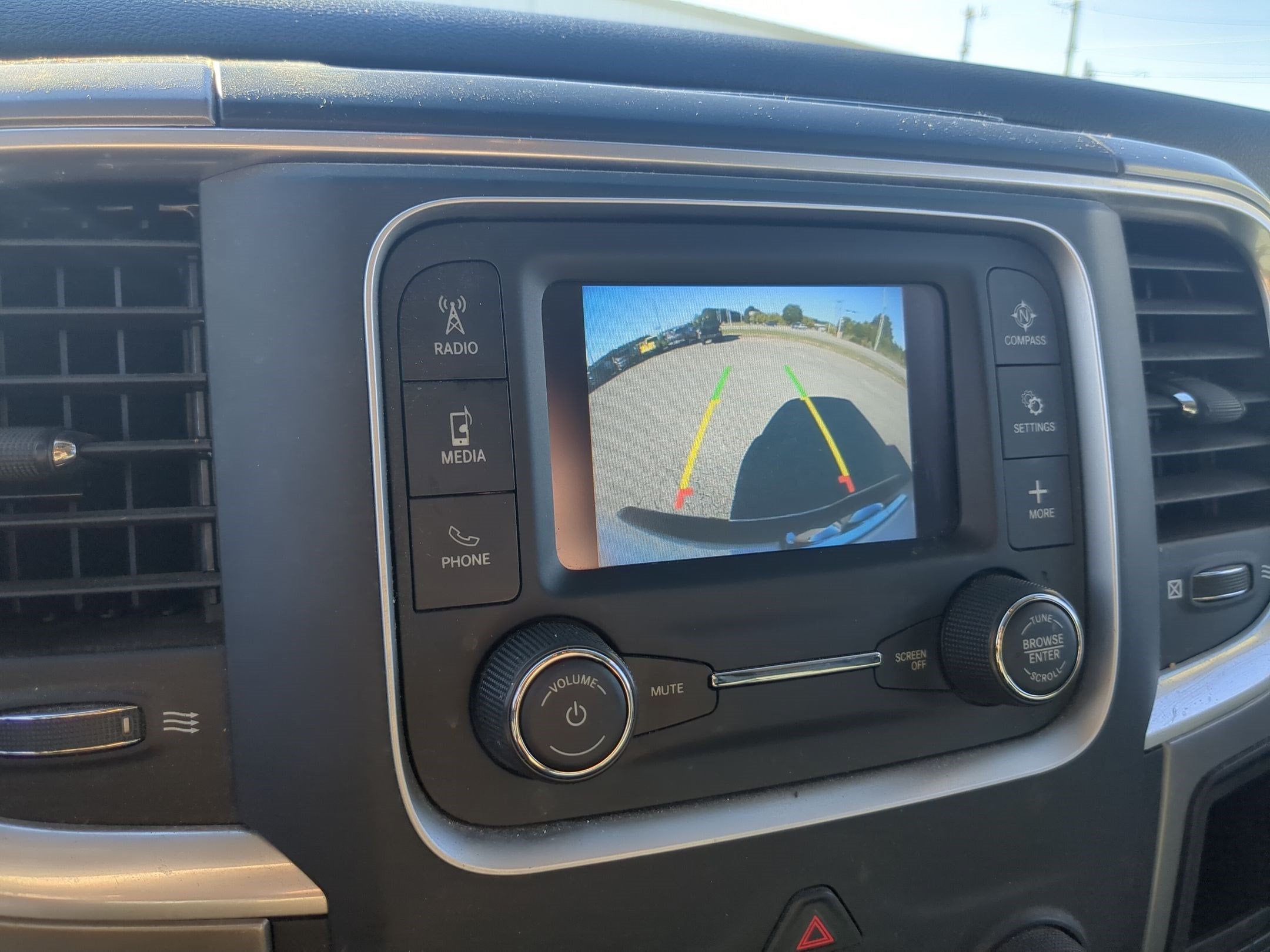 2024 RAM 1500 Classic SLT Quad Cab 4x2 6'4' Box
