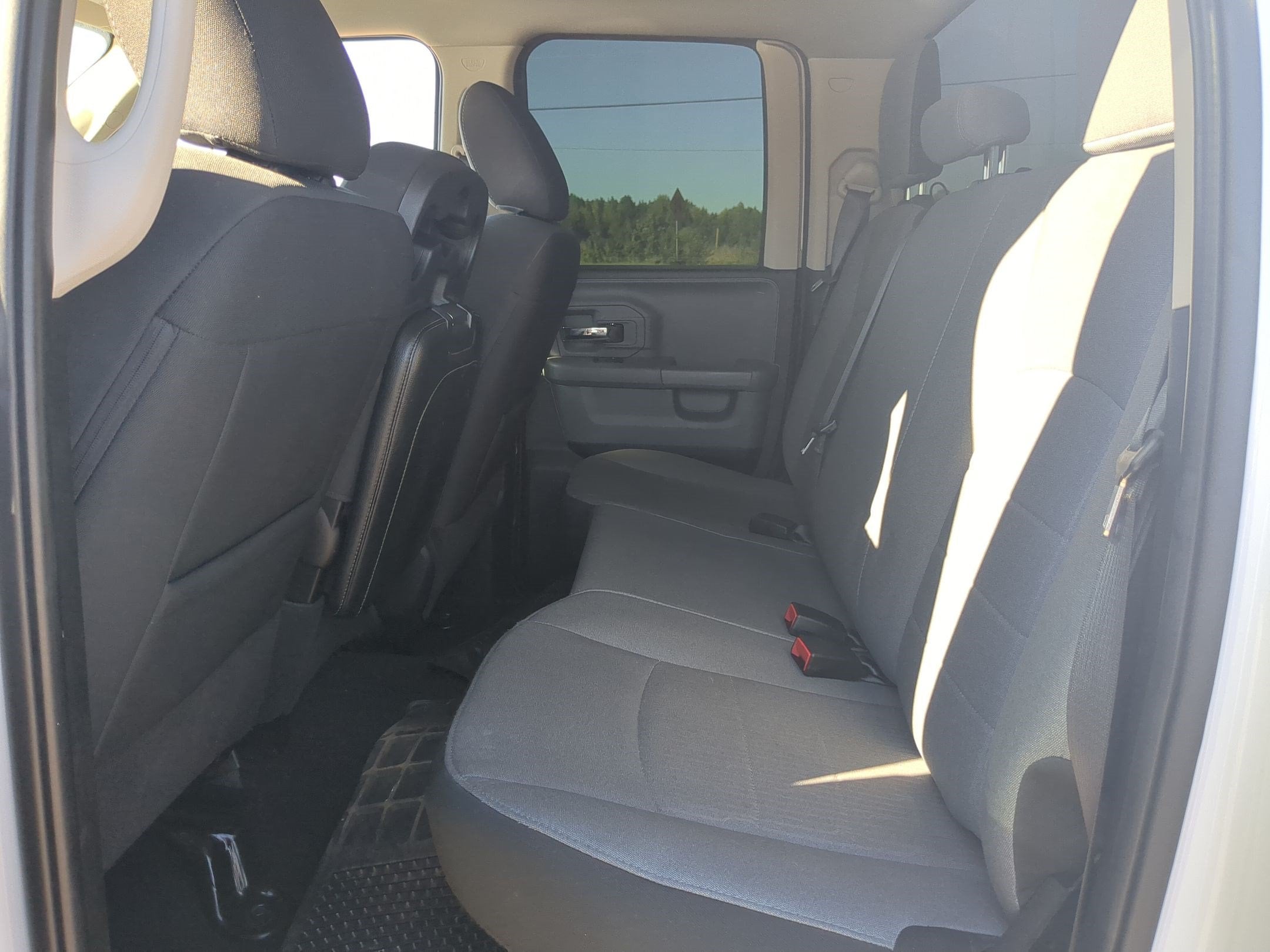 2024 RAM 1500 Classic SLT Quad Cab 4x2 6'4' Box