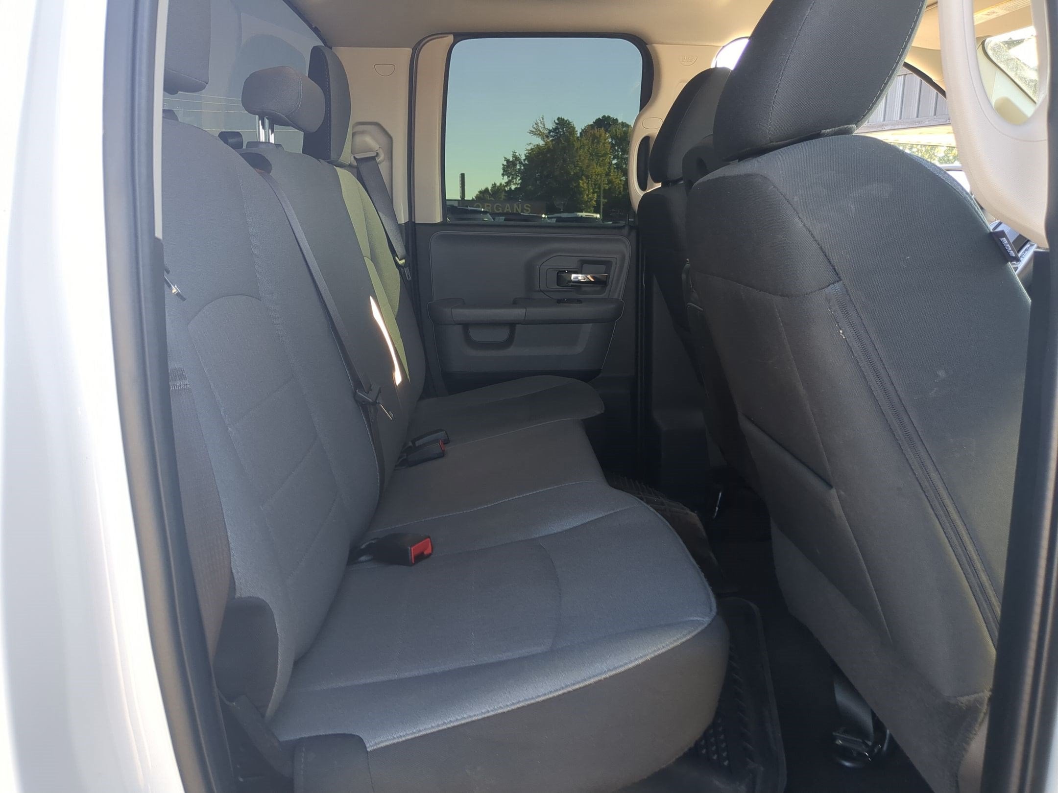 2024 RAM 1500 Classic SLT Quad Cab 4x2 6'4' Box