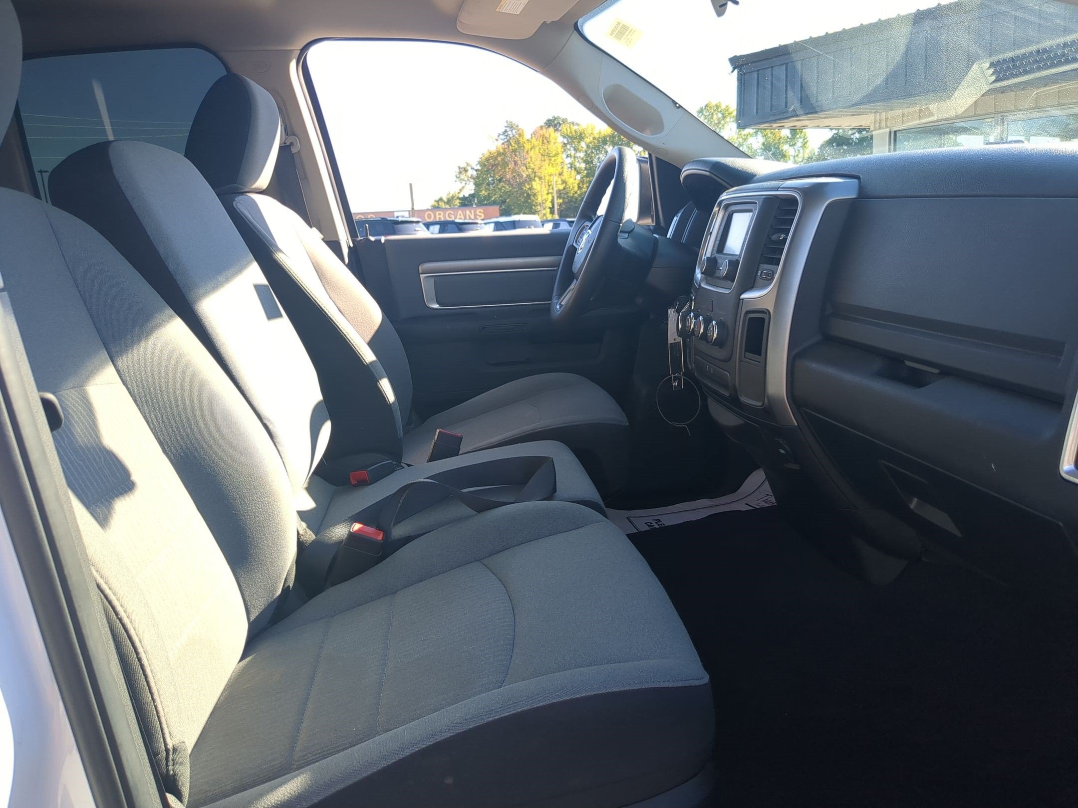 2024 RAM 1500 Classic SLT Quad Cab 4x2 6'4' Box