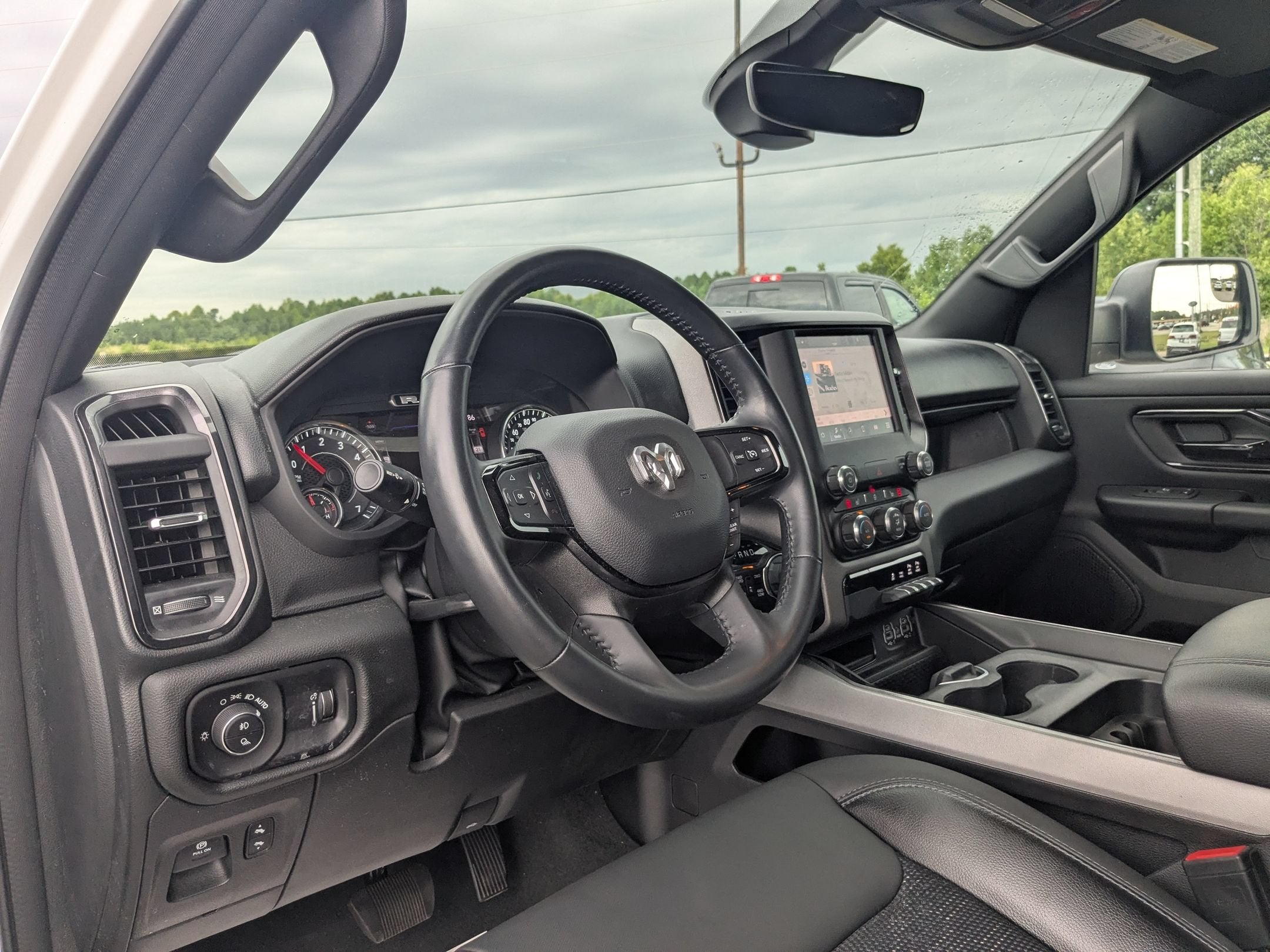 2023 RAM 1500 Big Horn Crew Cab 4x4 5'7' Box