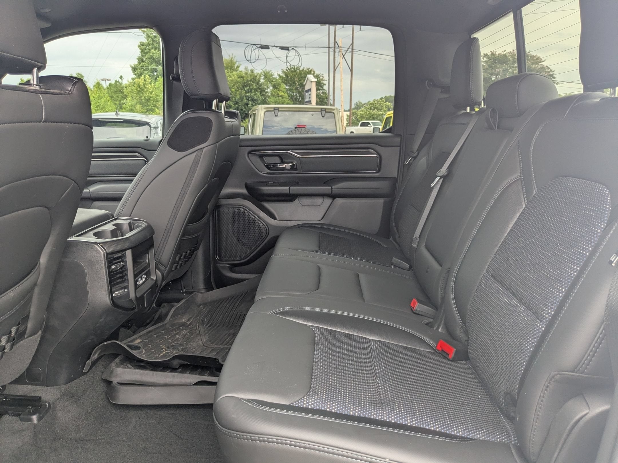 2023 RAM 1500 Big Horn Crew Cab 4x4 5'7' Box