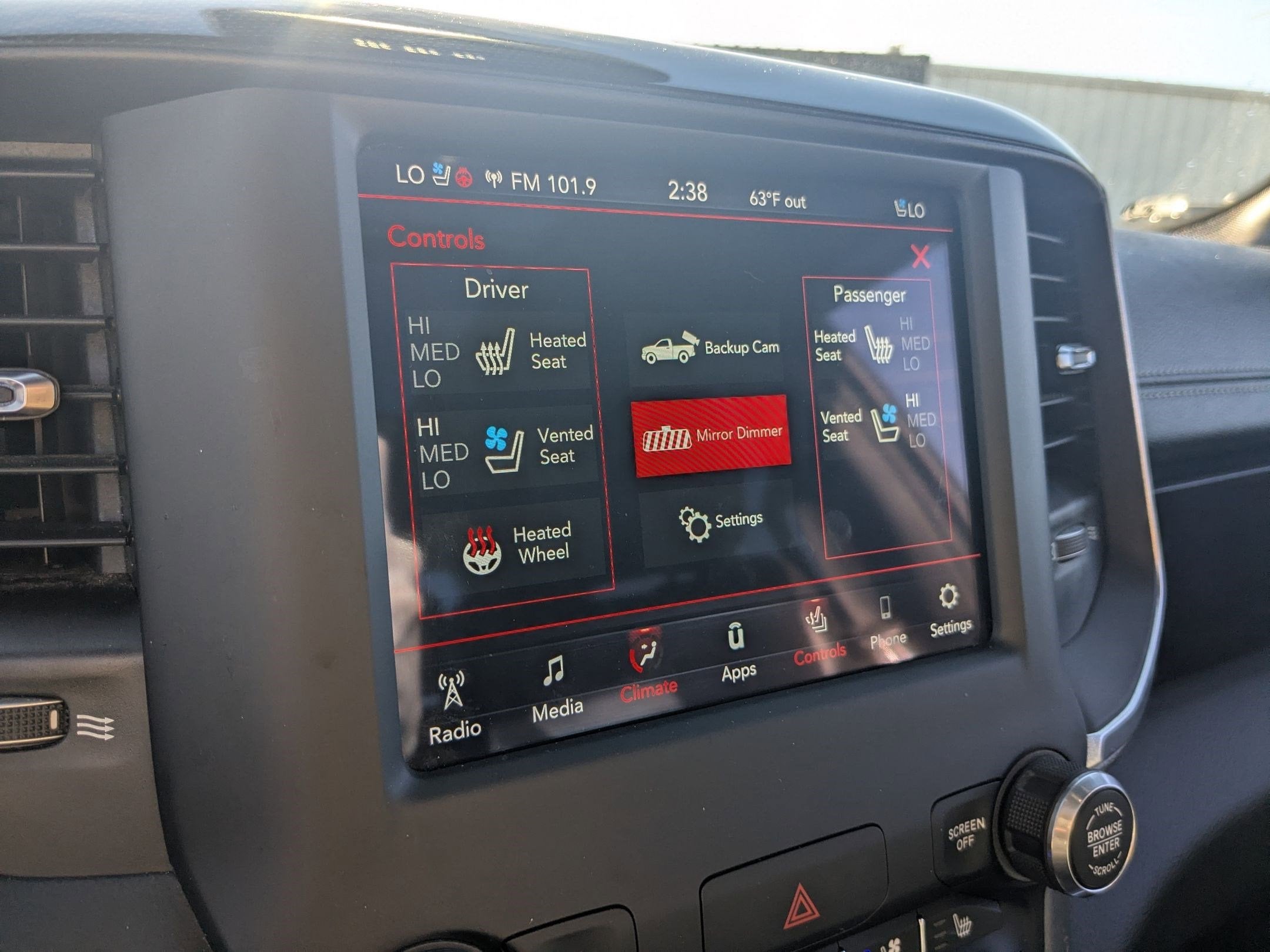 2021 RAM 1500 Laramie Crew Cab 4x4 5'7' Box