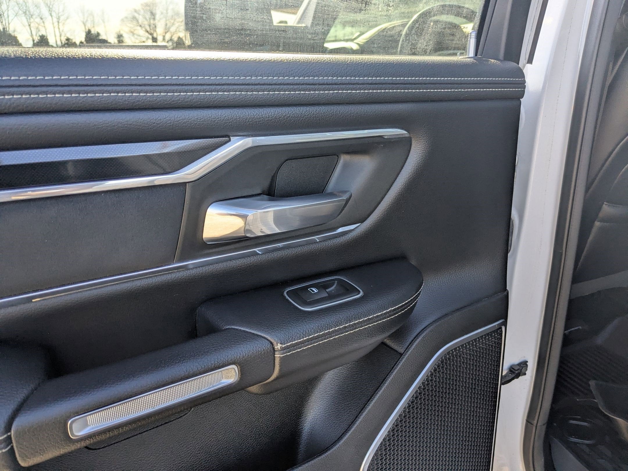 2021 RAM 1500 Laramie Crew Cab 4x4 5'7' Box