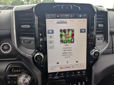 2022 RAM 1500 Laramie Crew Cab 4x4 5'7' Box
