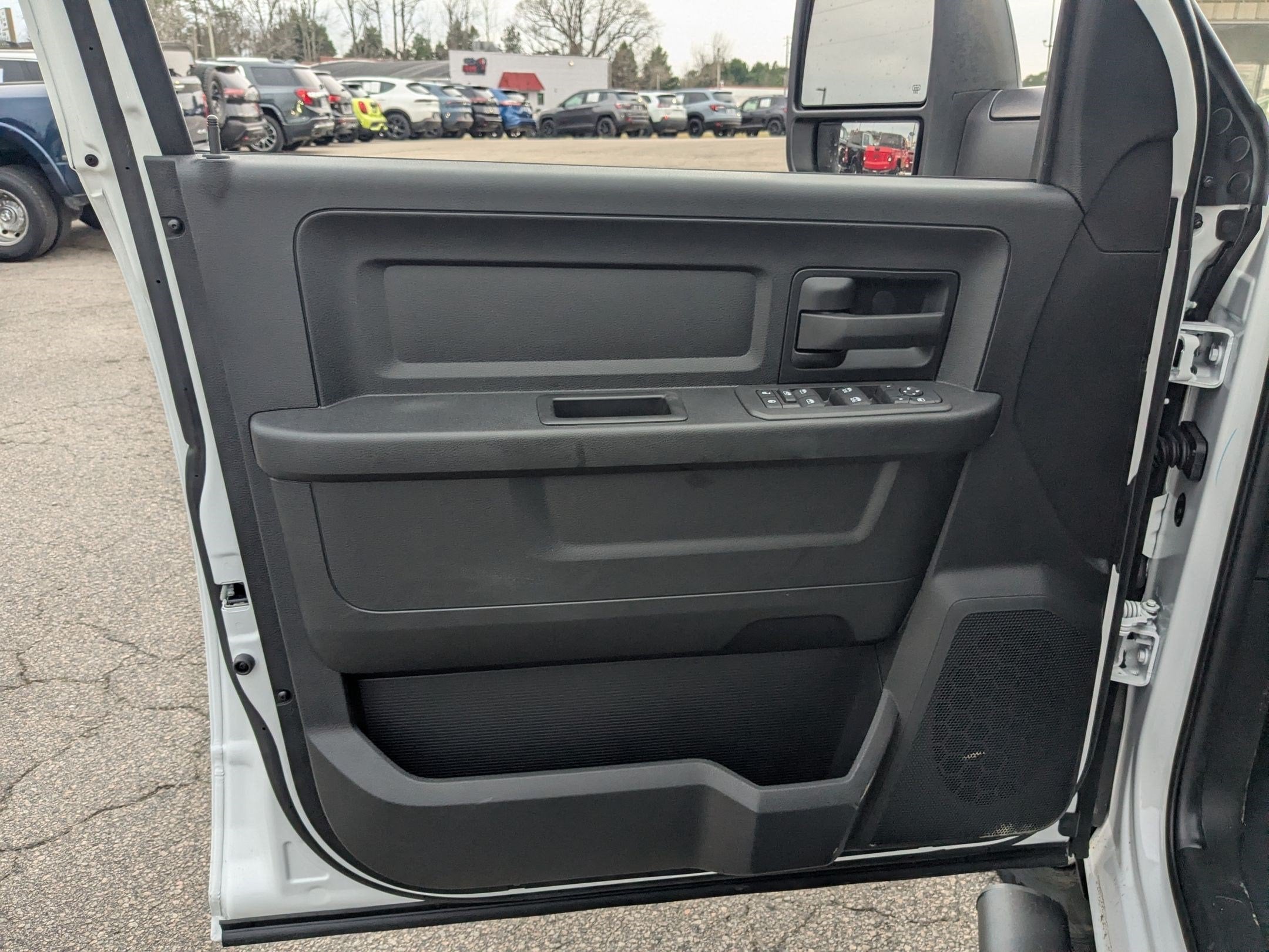 2026 RAM 3500 RAM 3500 TRADESMAN CREW CAB 4X4 8' BOX