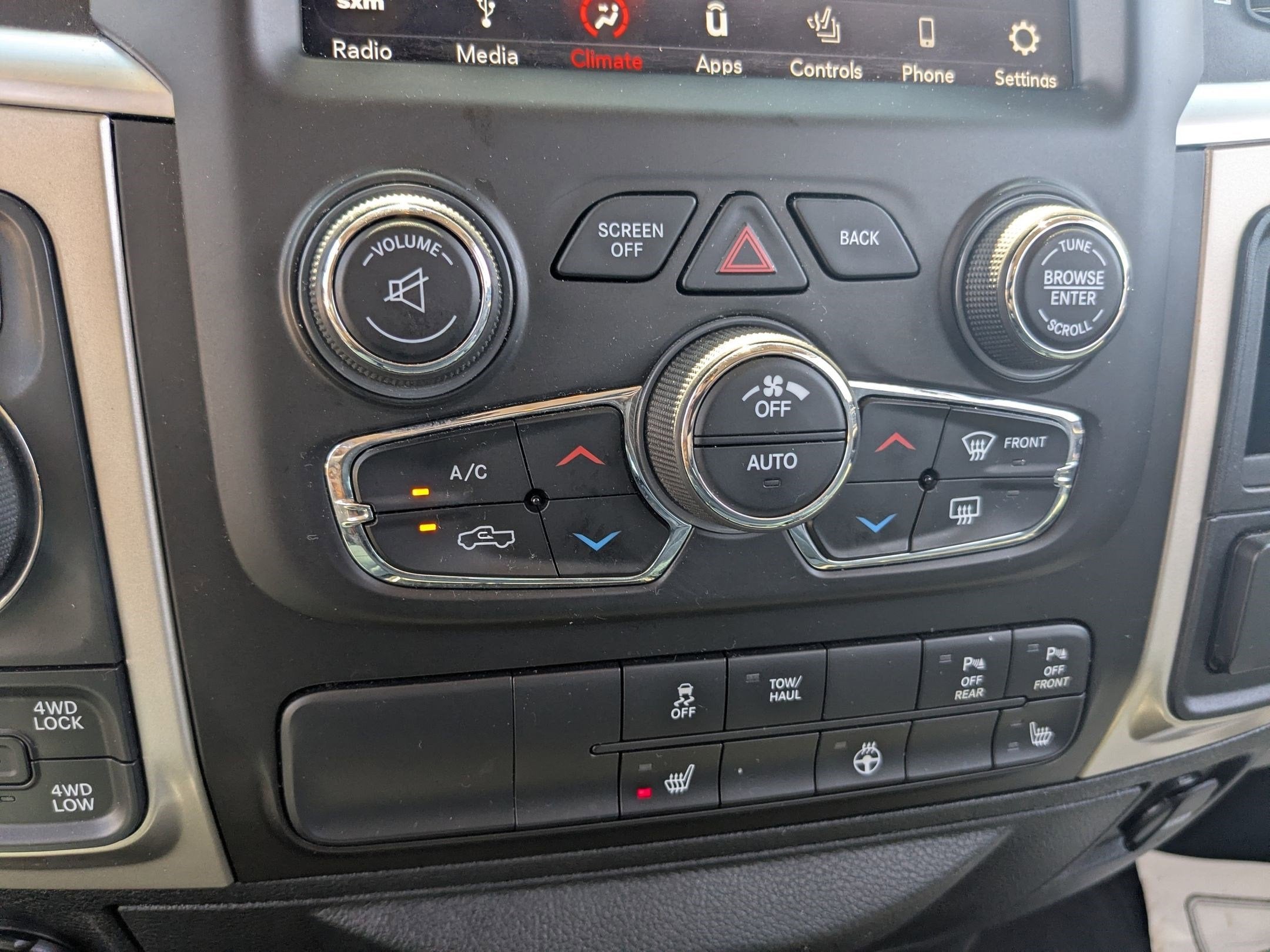 2018 RAM 1500 Big Horn Crew Cab 4x4 5'7' Box