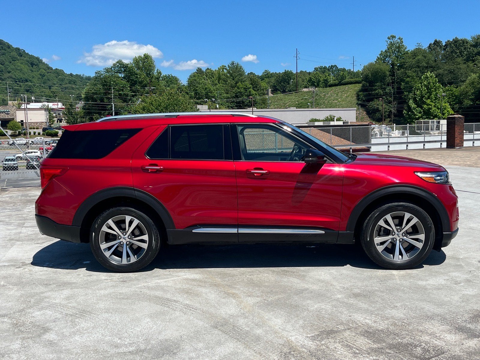 2020 Ford Explorer Platinum