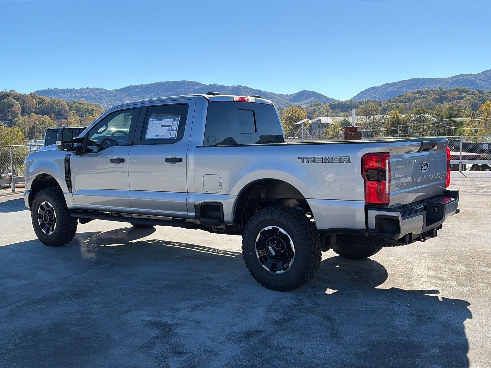 2027 Ford Super Duty F-250 SRW XL