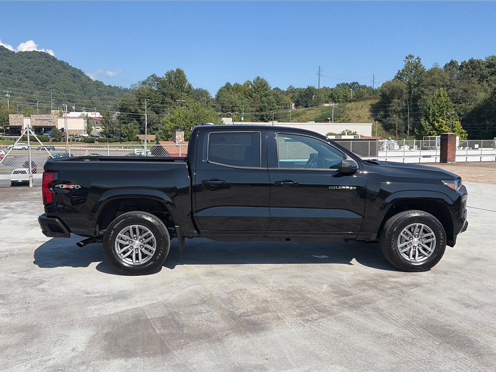 2025 Chevrolet Colorado 4WD LT