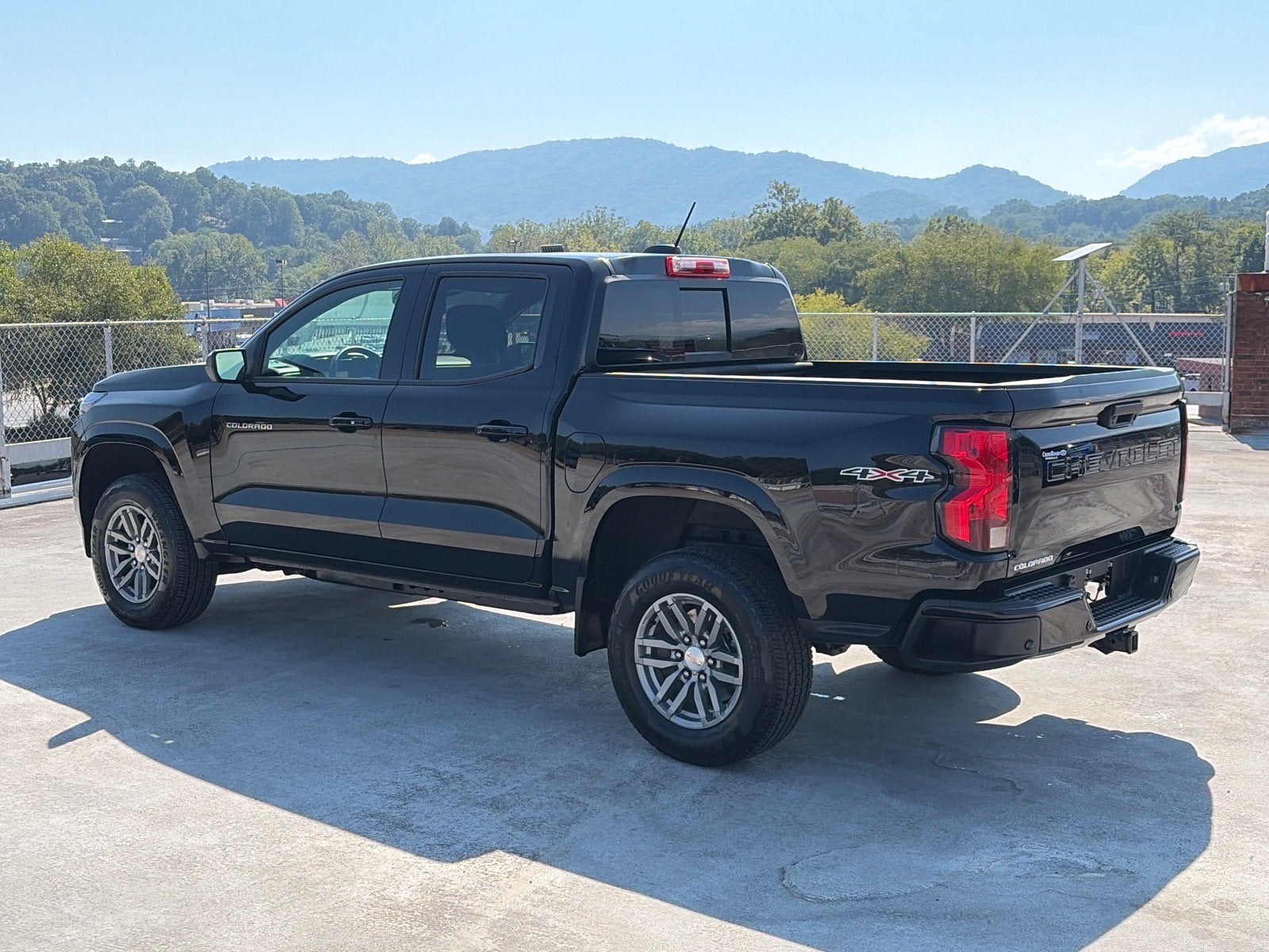 2025 Chevrolet Colorado 4WD LT
