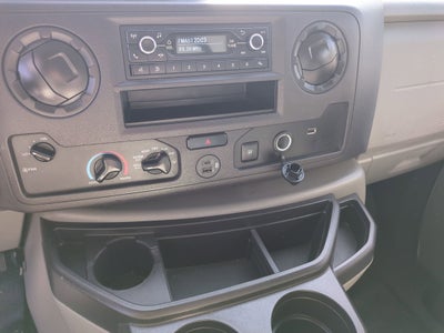 2024 Ford E-Series Cutaway Base