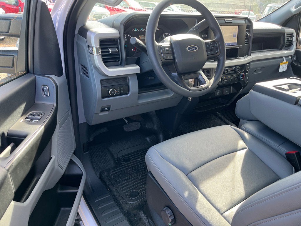 2026 Ford Super Duty F-600 DRW XL