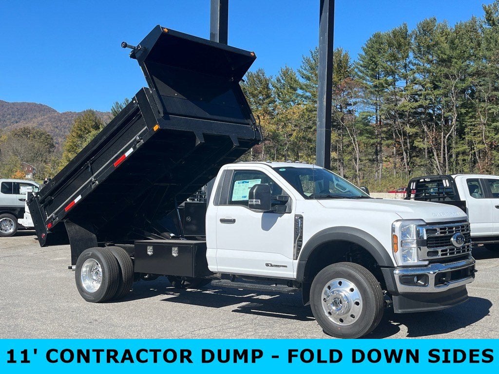 2025 Ford Super Duty F-600 DRW XLT