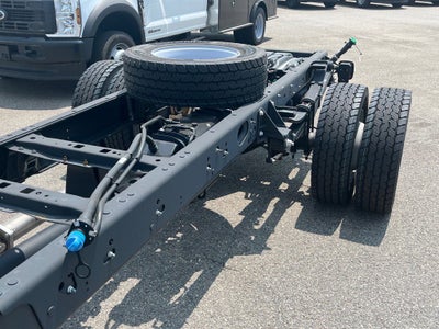 2025 Ford Super Duty F-600 DRW XLT