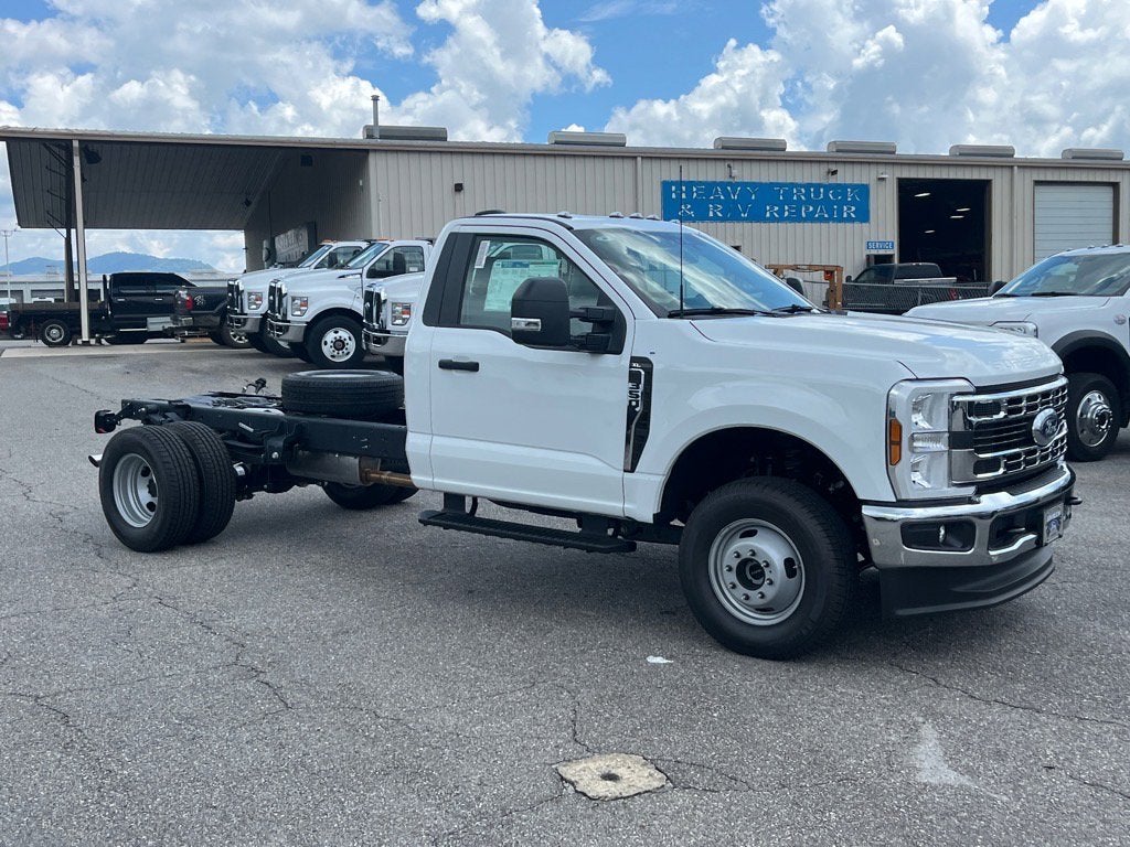 2025 Ford Super Duty F-350 DRW XL DRW