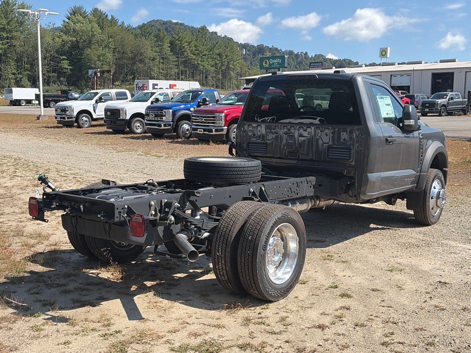 2025 Ford Super Duty F-550 DRW XL