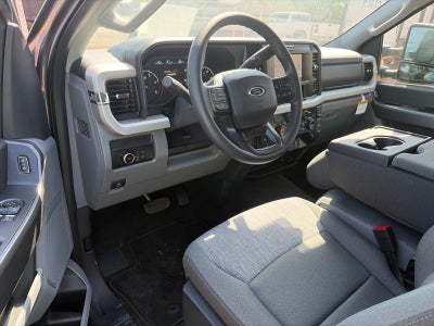 2025 Ford Super Duty F-550 DRW XL