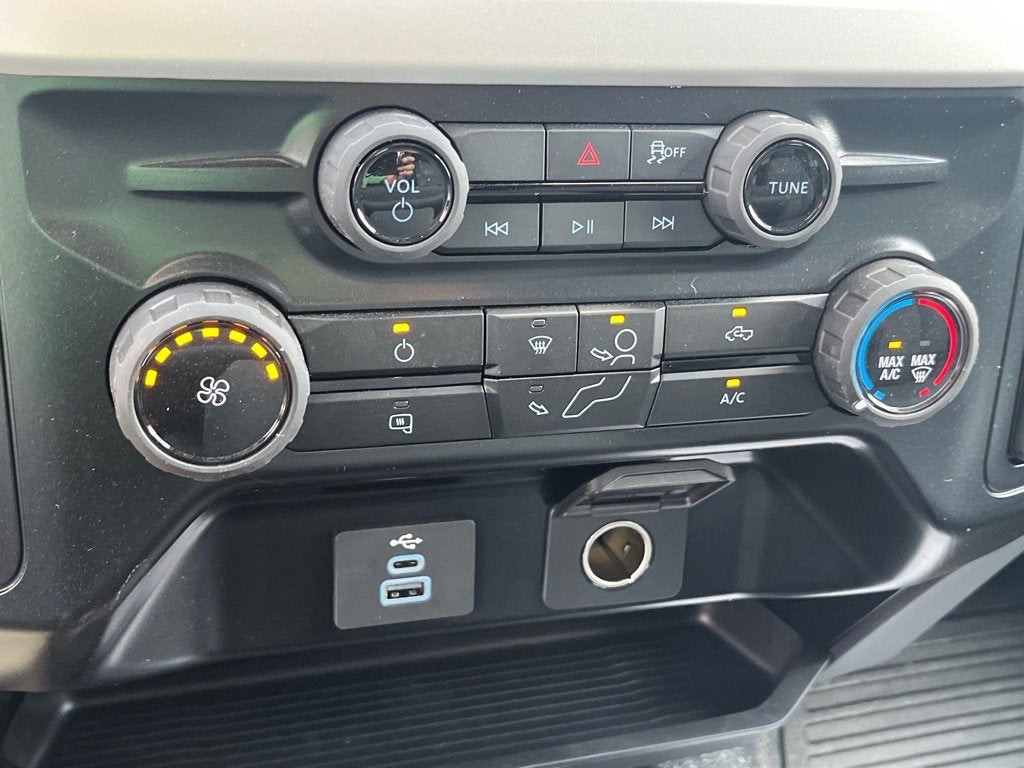 2025 Ford Super Duty F-550 DRW XLT DRW