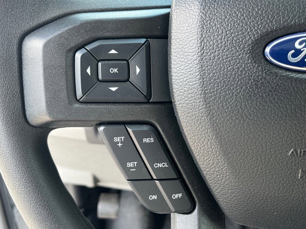 2025 Ford E-Series Cutaway Base Cutaway