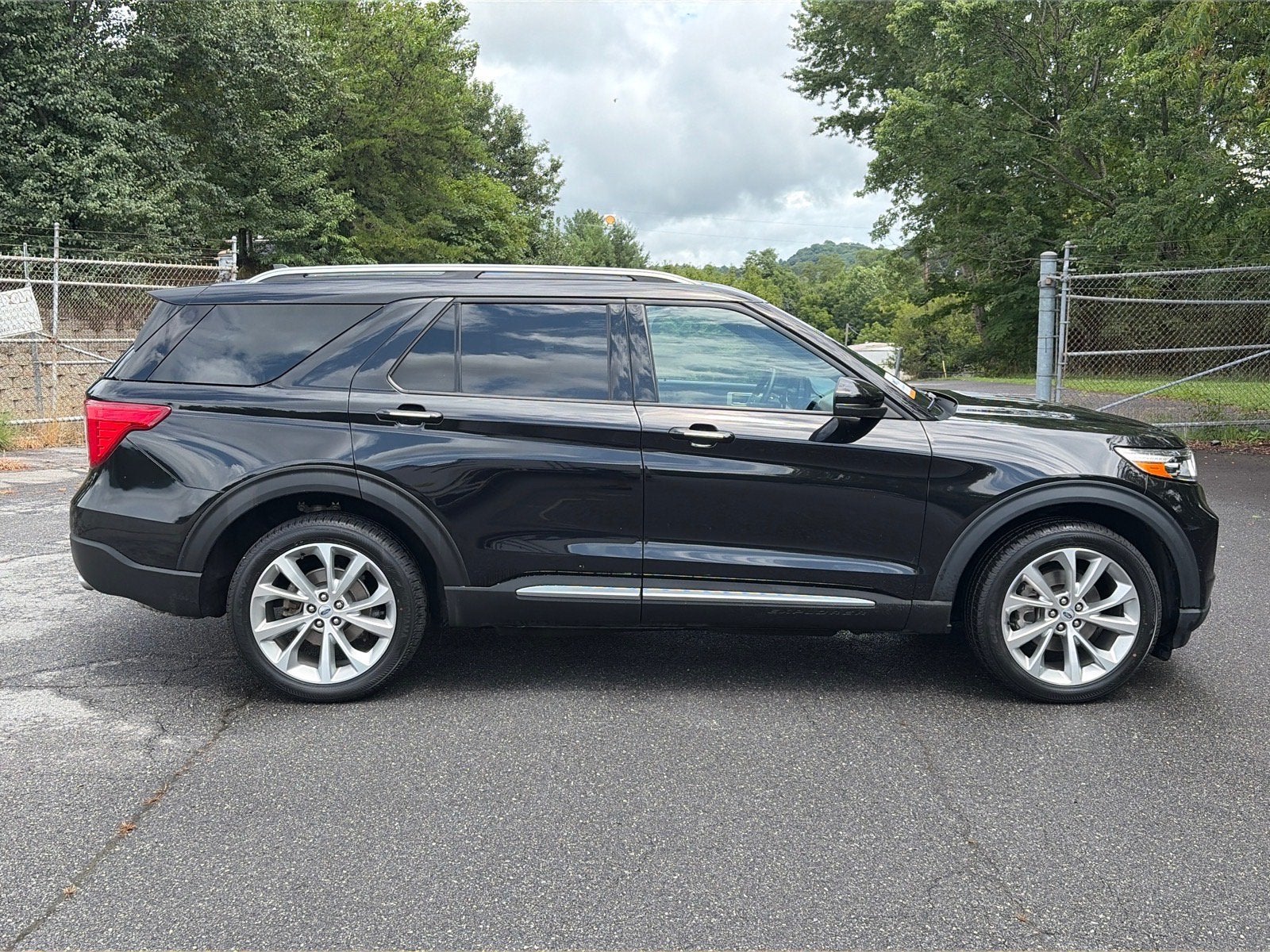 2022 Ford Explorer Platinum