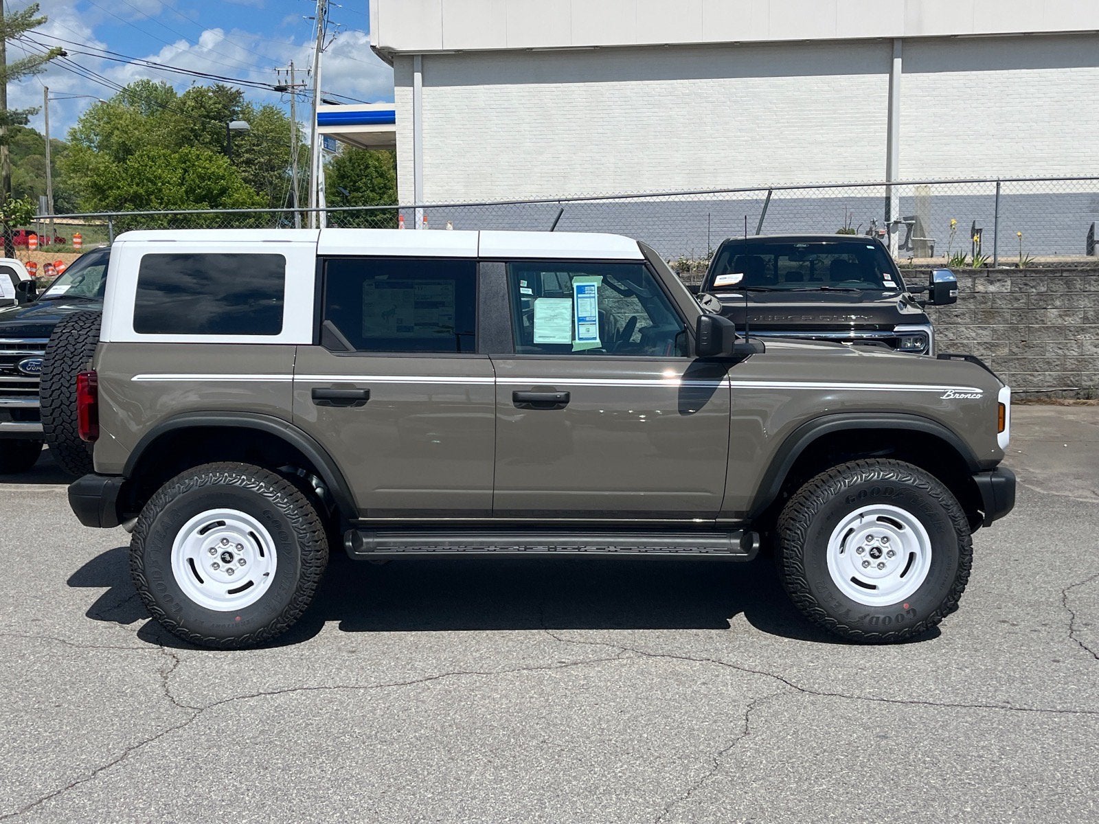 2026 Ford Bronco Heritage Edition