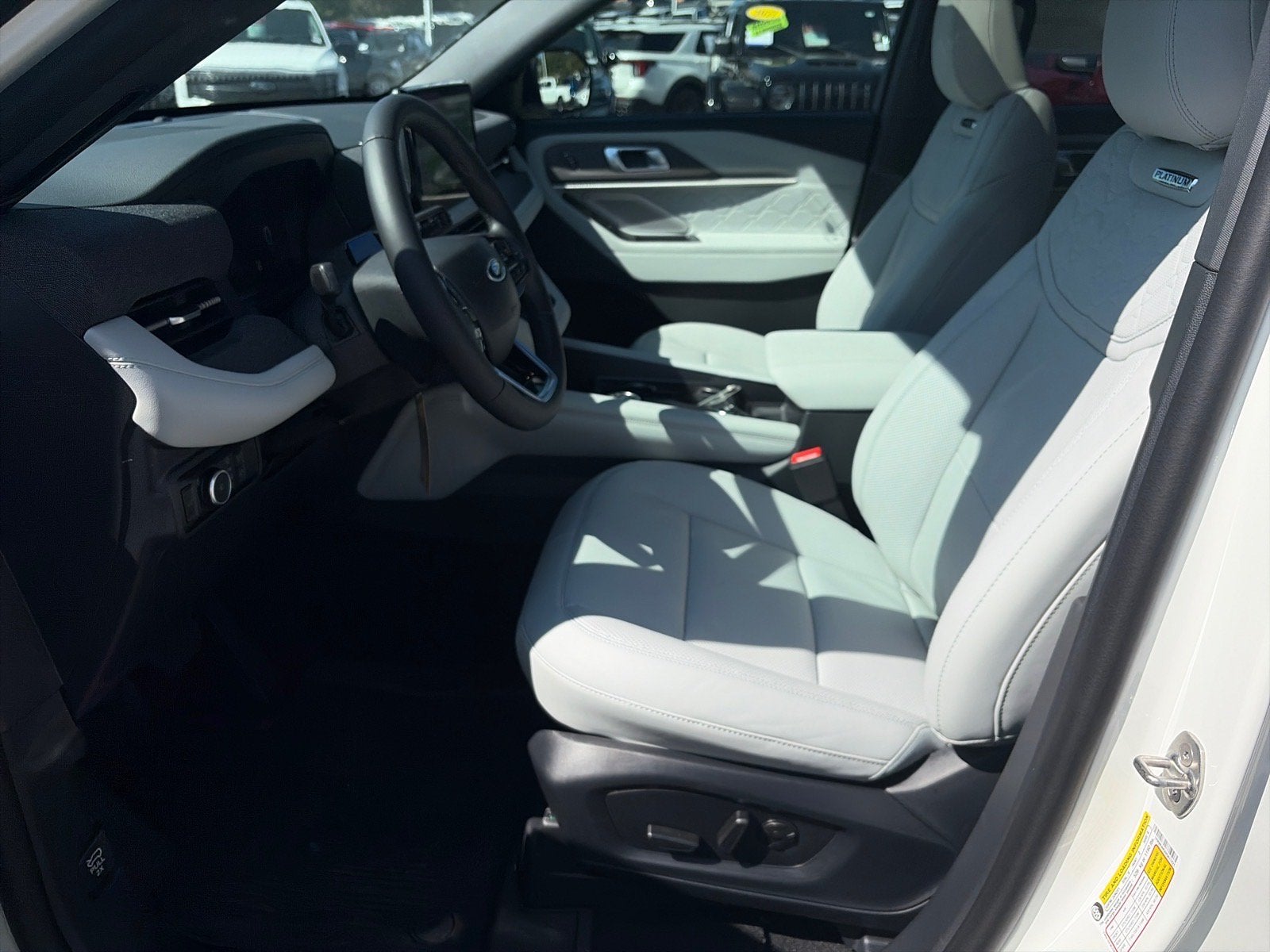 2027 Ford Explorer Platinum