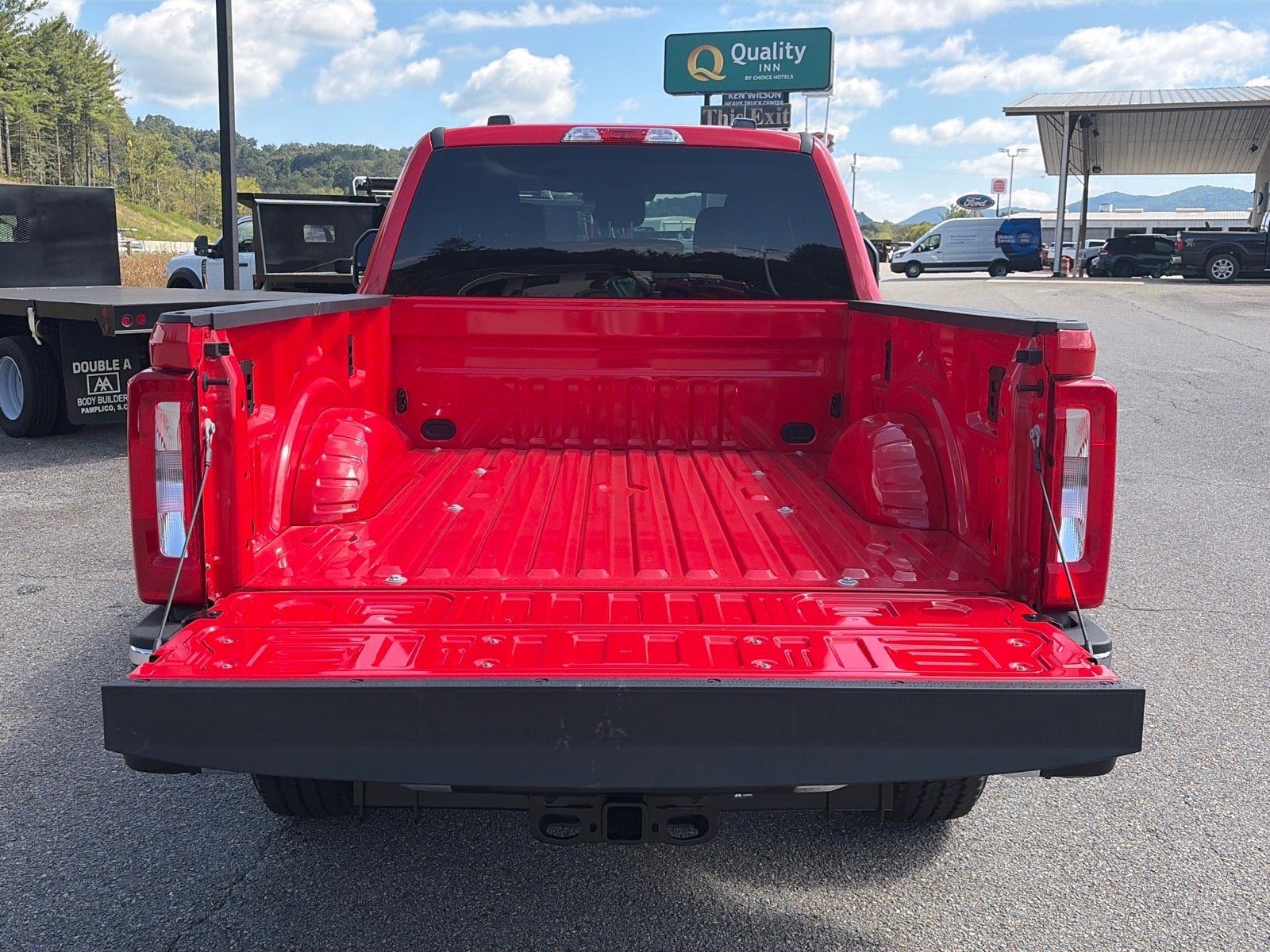 2026 Ford Super Duty F-350 SRW XLT