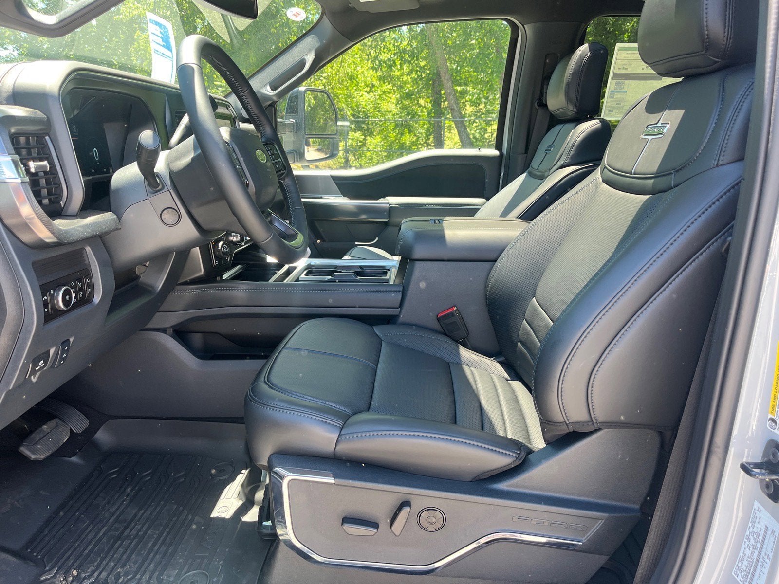 2026 Ford Super Duty F-350 SRW Platinum