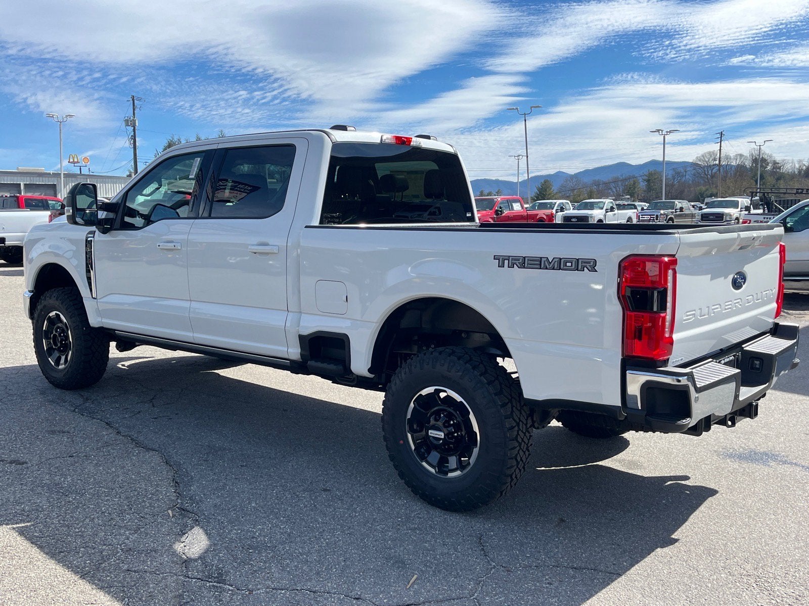 2026 Ford Super Duty F-350 SRW LARIAT