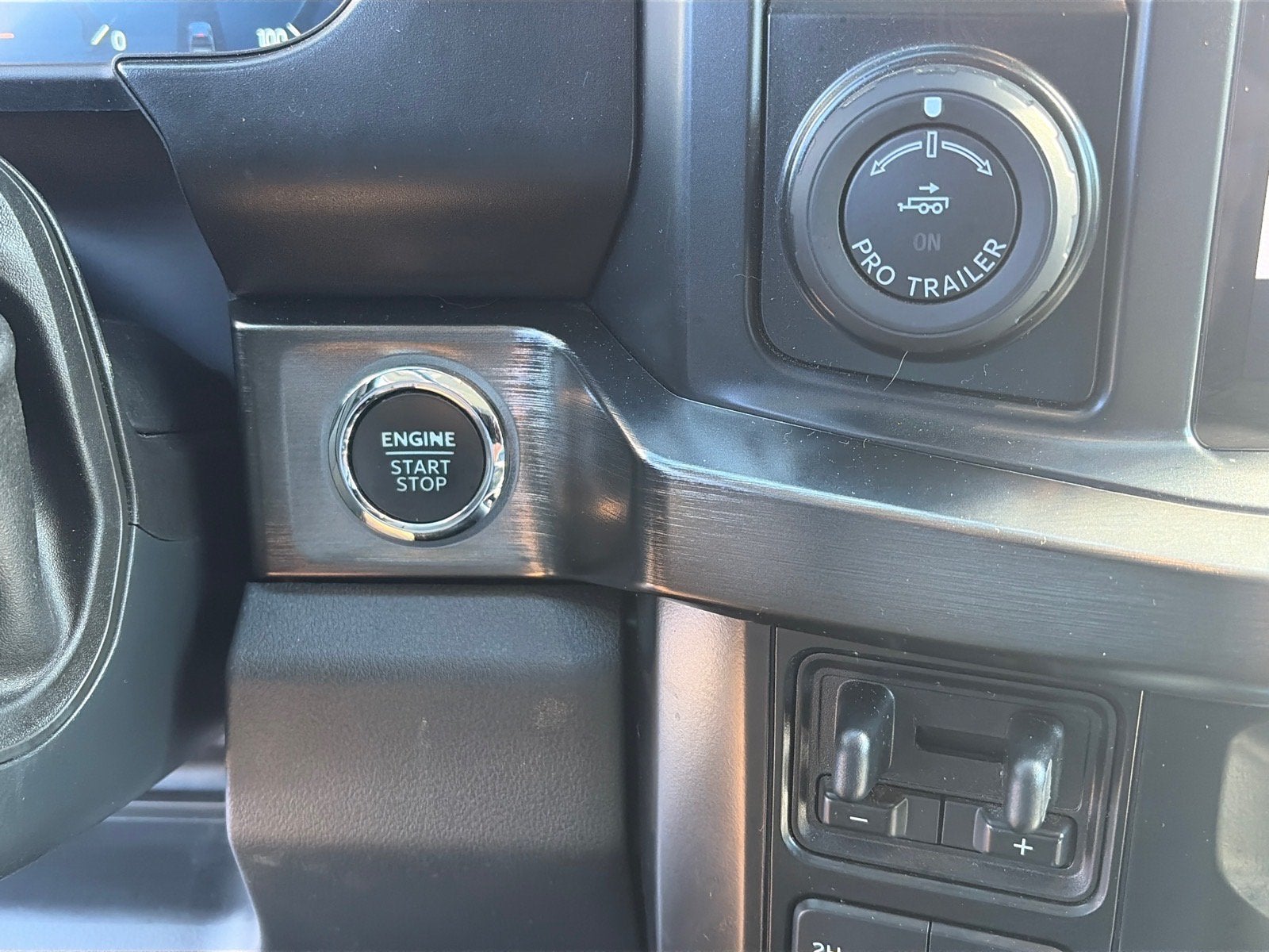 2024 Ford Super Duty F-350 DRW LARIAT