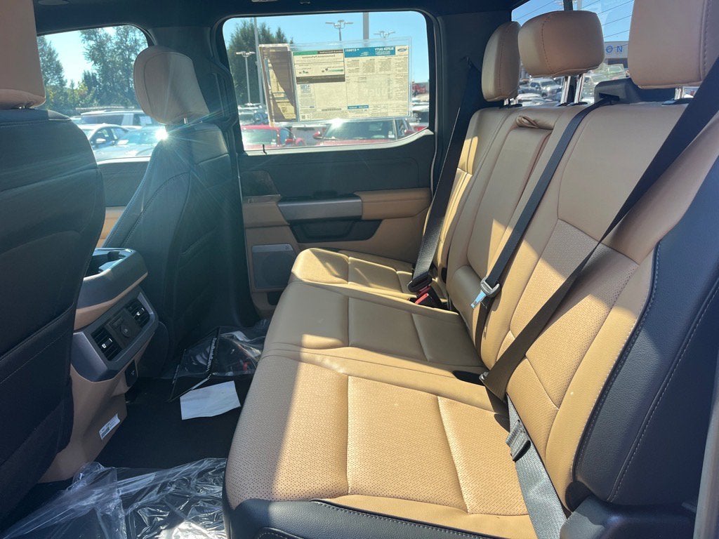 2025 Ford Super Duty F-350 DRW Lariat DRW