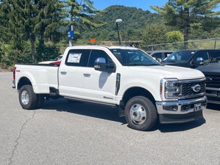 2025 Ford Super Duty F-350 DRW Lariat DRW