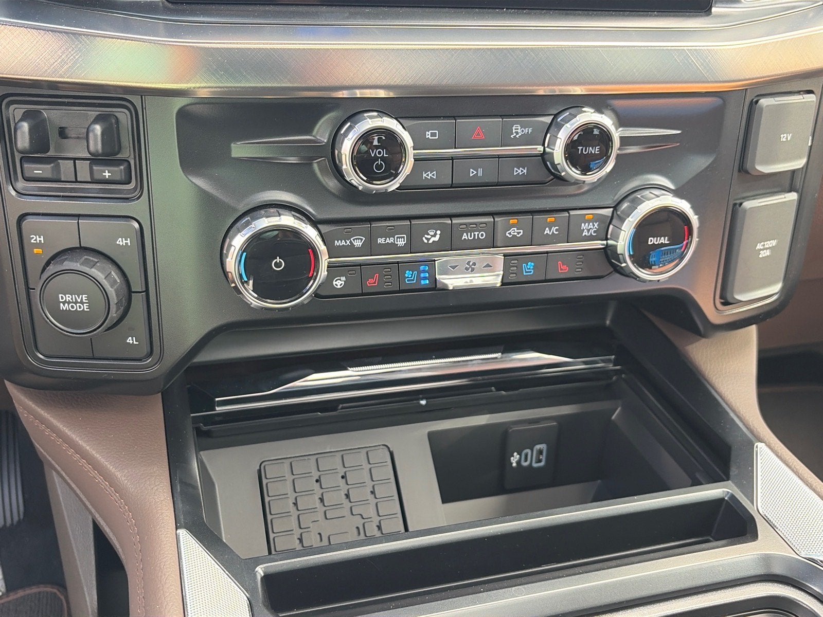 2026 Ford Super Duty F-450 DRW King Ranch DRW