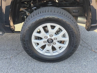 2024 Toyota Tacoma 4WD SR5