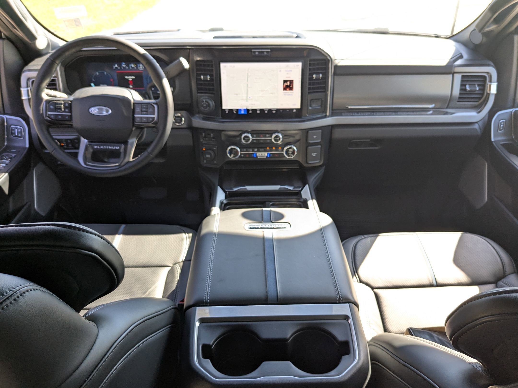 2025 Ford Super Duty F-250 SRW F-250® Platinum®