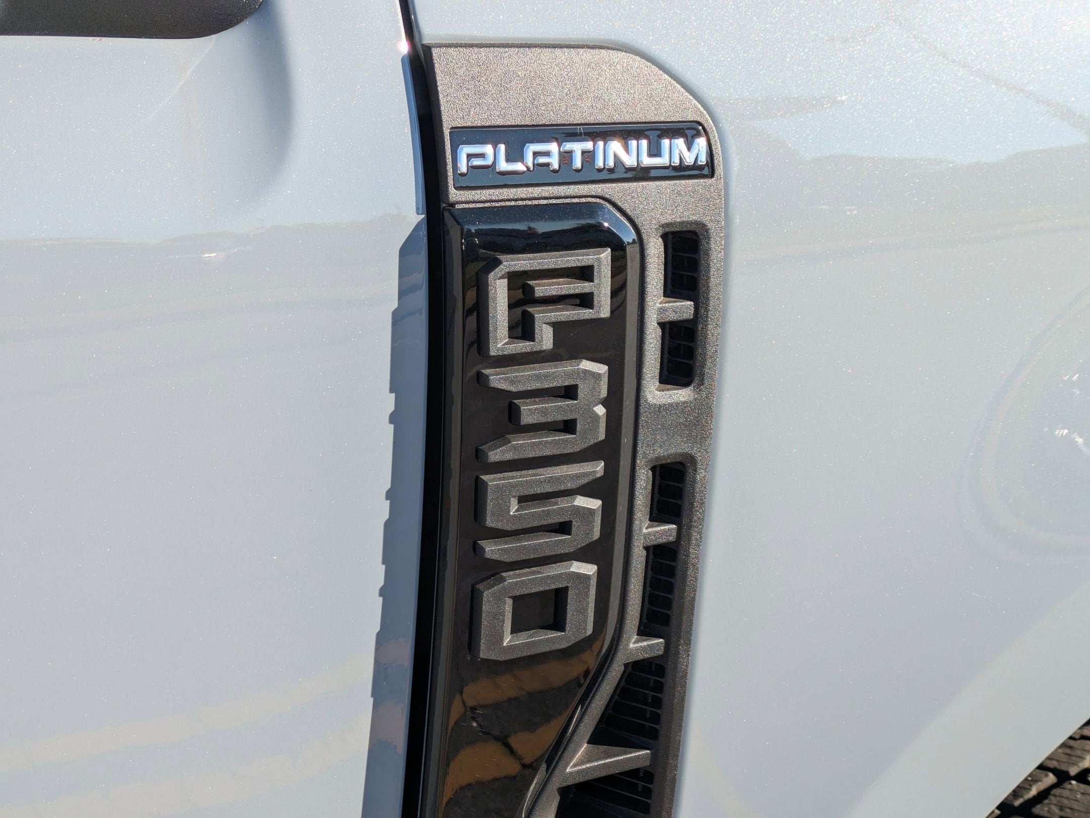 2025 Ford Super Duty F-350 SRW Platinum