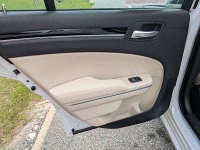 2023 Chrysler 300 Touring