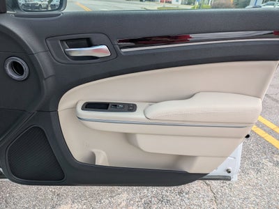 2023 Chrysler 300 Touring