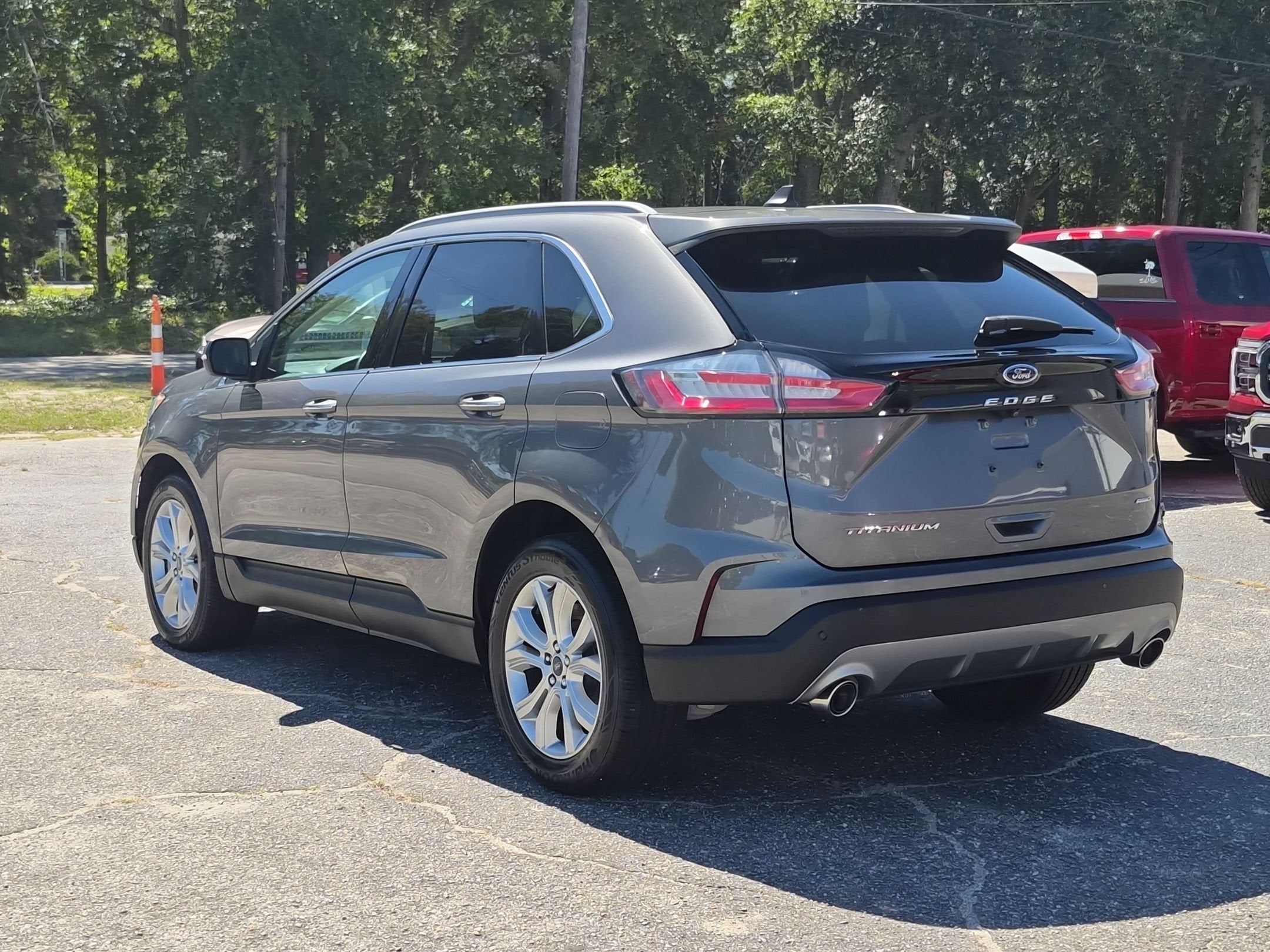2022 Ford Edge Titanium
