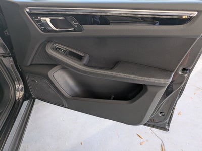 2024 Porsche Macan T