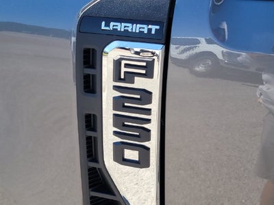 2027 Ford F-250SD Lariat 4WD CREW CAB
