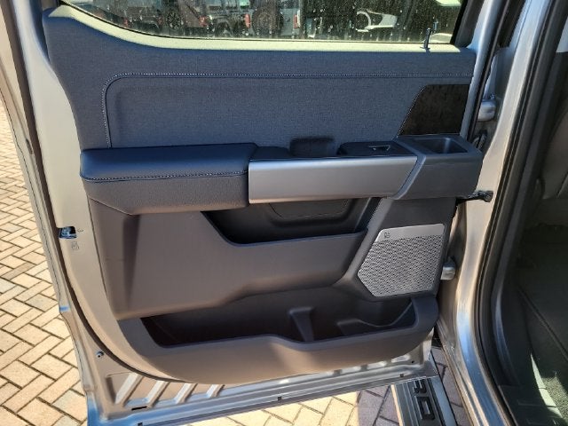 2027 Ford F-250SD Lariat 4WD CREW CAB