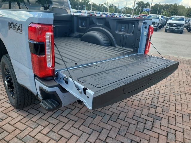 2026 Ford F-250SD Lariat 4WD CREW CAB