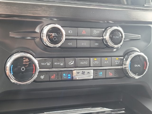 2026 Ford F-350SD Lariat DRW 4WD CREW CAB