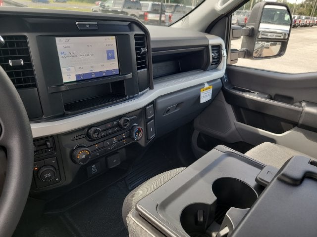 2027 Ford F-450SD XL 4WD CREW CAB DRW