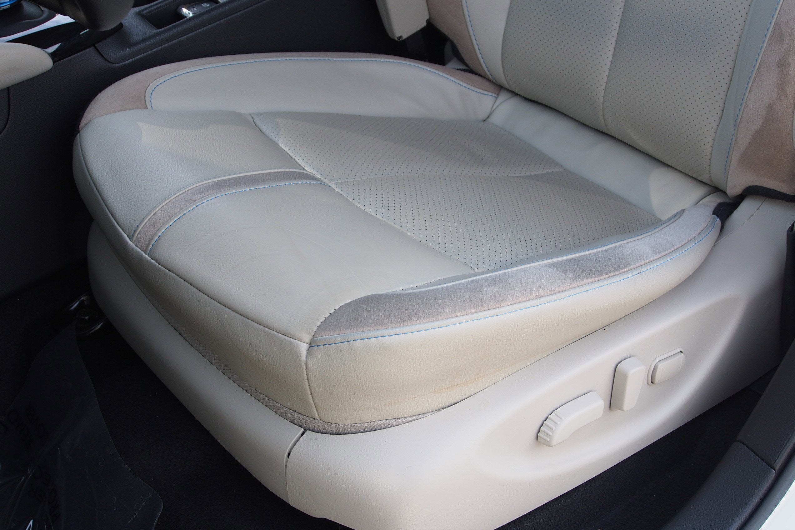 2020 Nissan LEAF SL PLUS