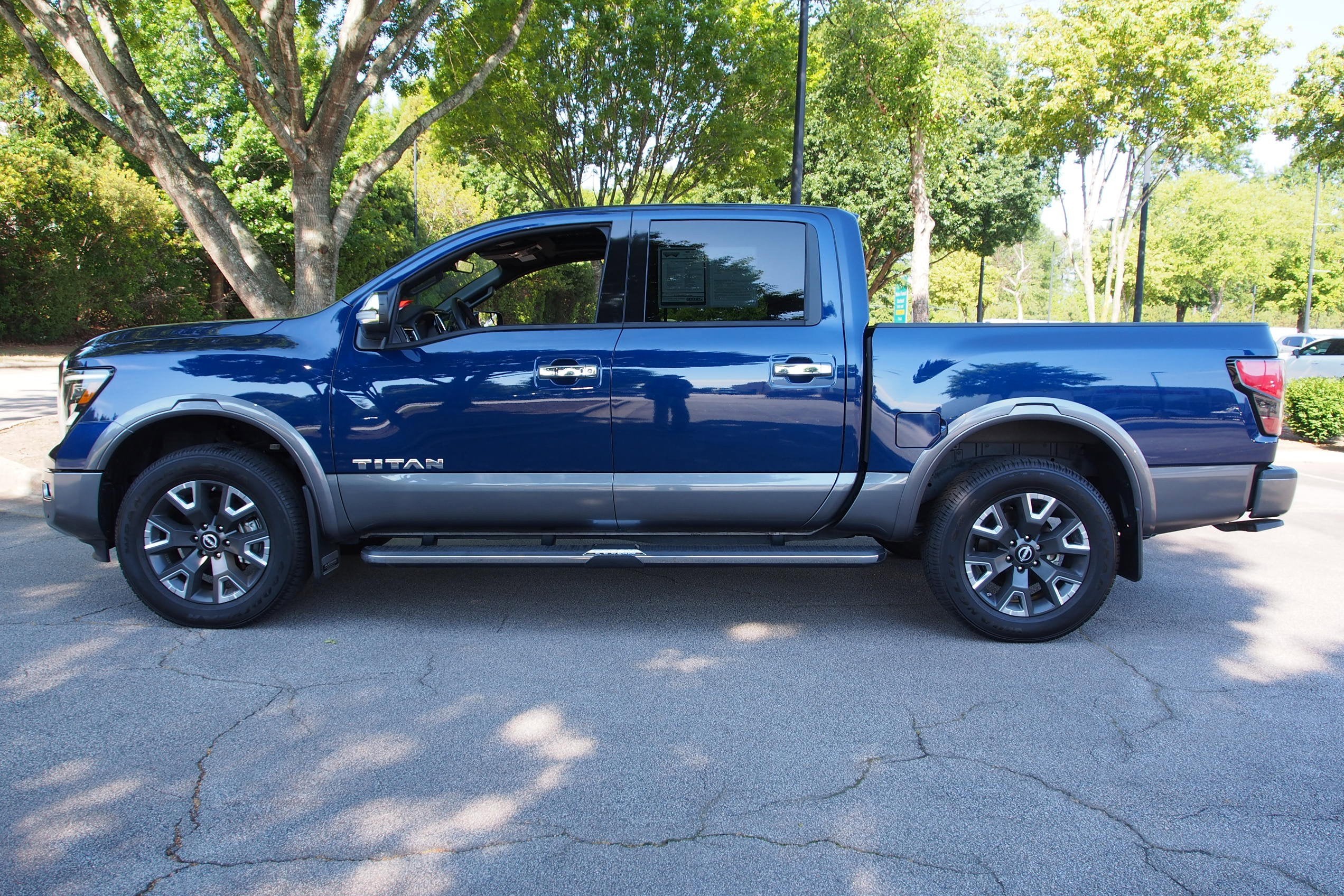 2023 Nissan Titan Platinum Reserve