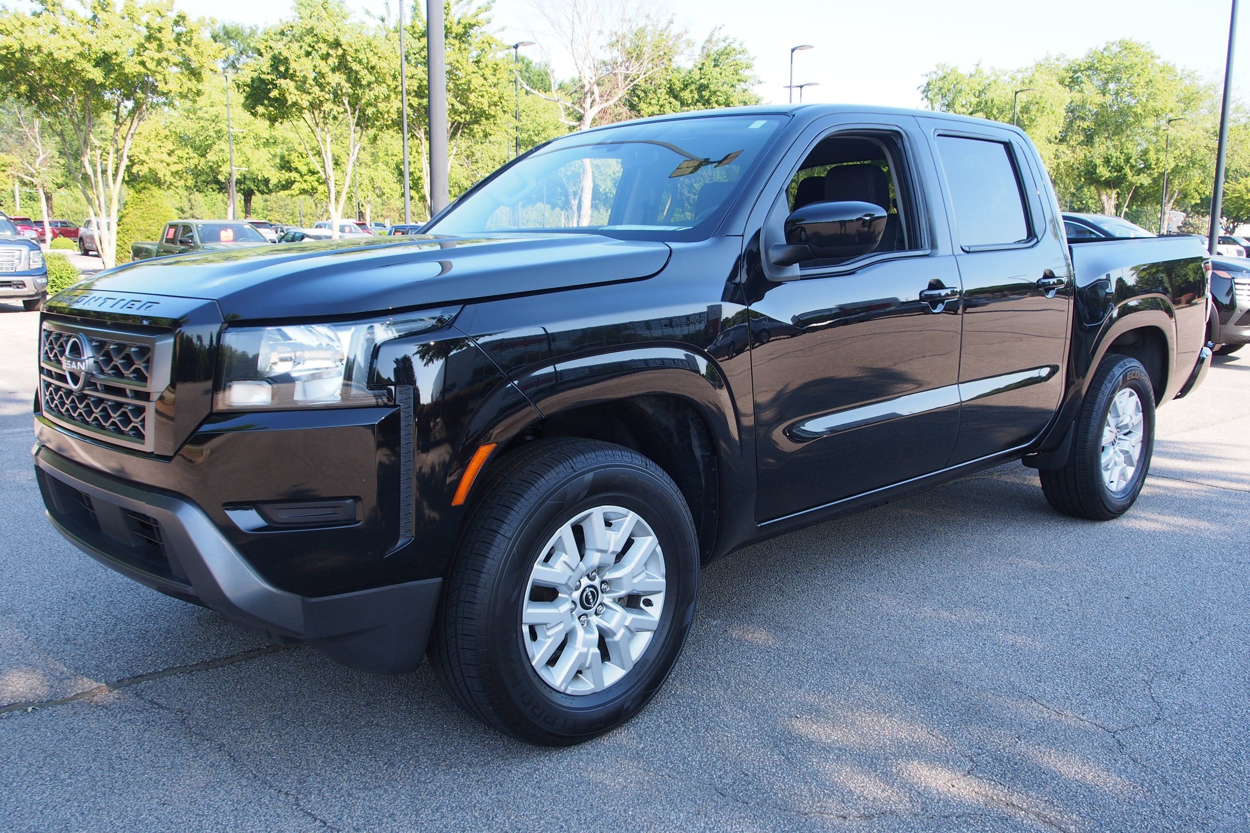 2023 Nissan Frontier SV